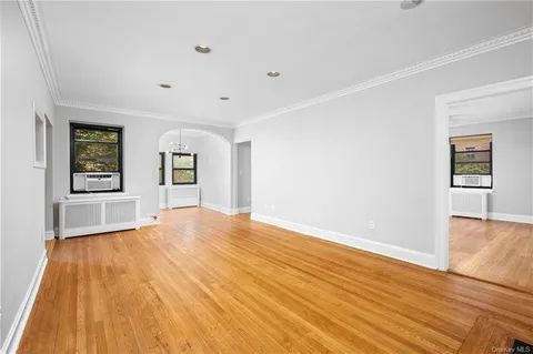 $449,000 | 17 Chatsworth Avenue, Unit 2K, Larchmont, NY 10538