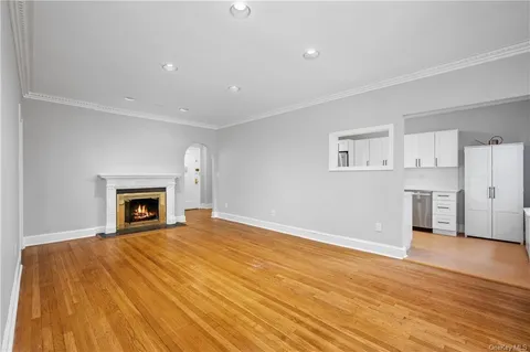 $449,000 | 17 Chatsworth Avenue, Unit 2K, Larchmont, NY 10538