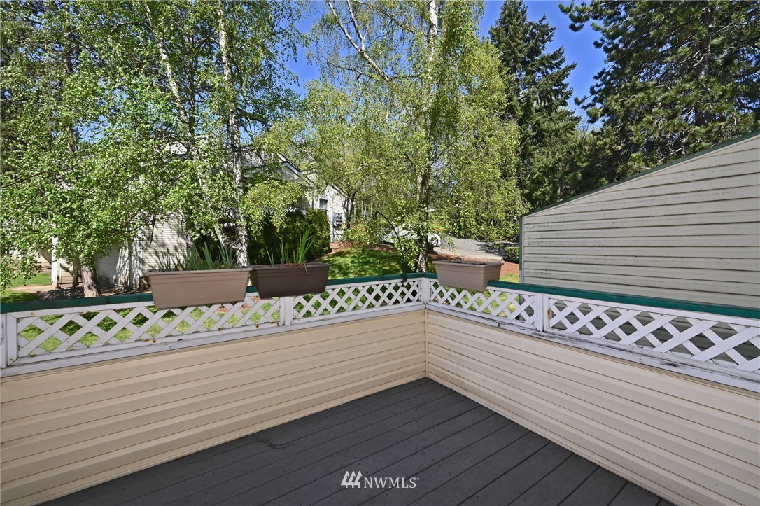 833 Southwest Sunset Boulevard, Unit B9 Renton, WA 98057 - Photo 13 of 24
