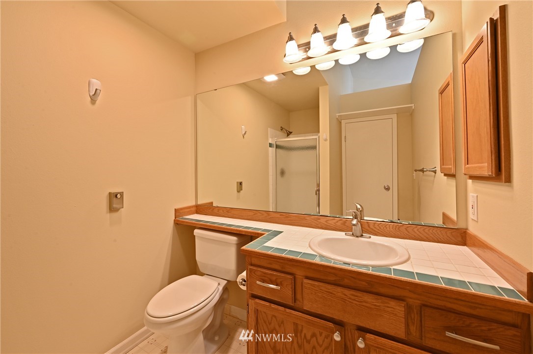 833 Southwest Sunset Boulevard, Unit B9 Renton, WA 98057 - Photo 19 of 24