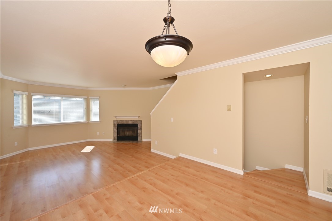 833 Southwest Sunset Boulevard, Unit B9 Renton, WA 98057 - Photo 6 of 24