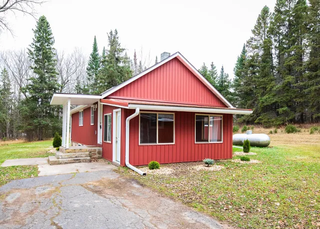 $327,000 | 4257 N Road, Moose Lake, MN 55767