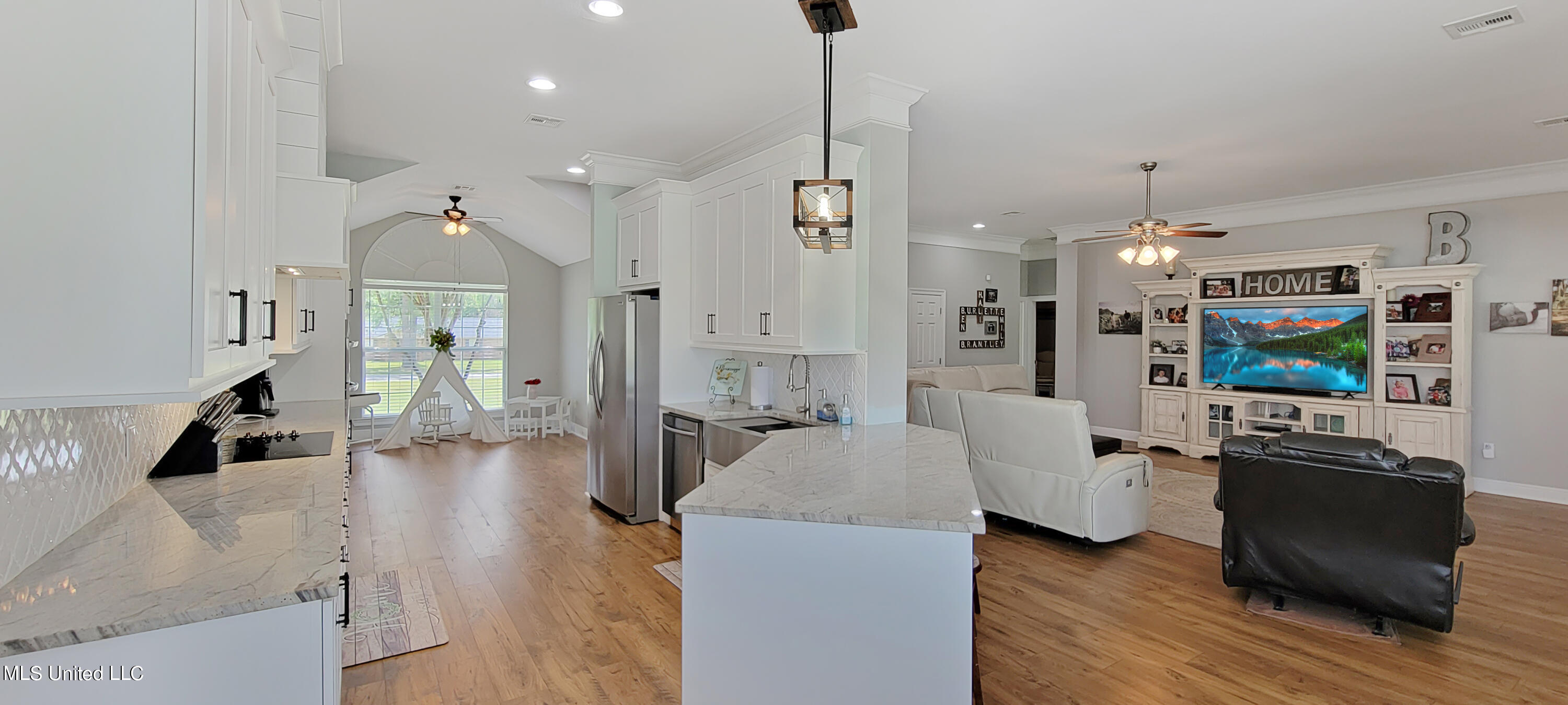 17095 Fenton Dedeaux Road Kiln, MS 39556 - Photo 12 of 23 Kitchen & Living Room