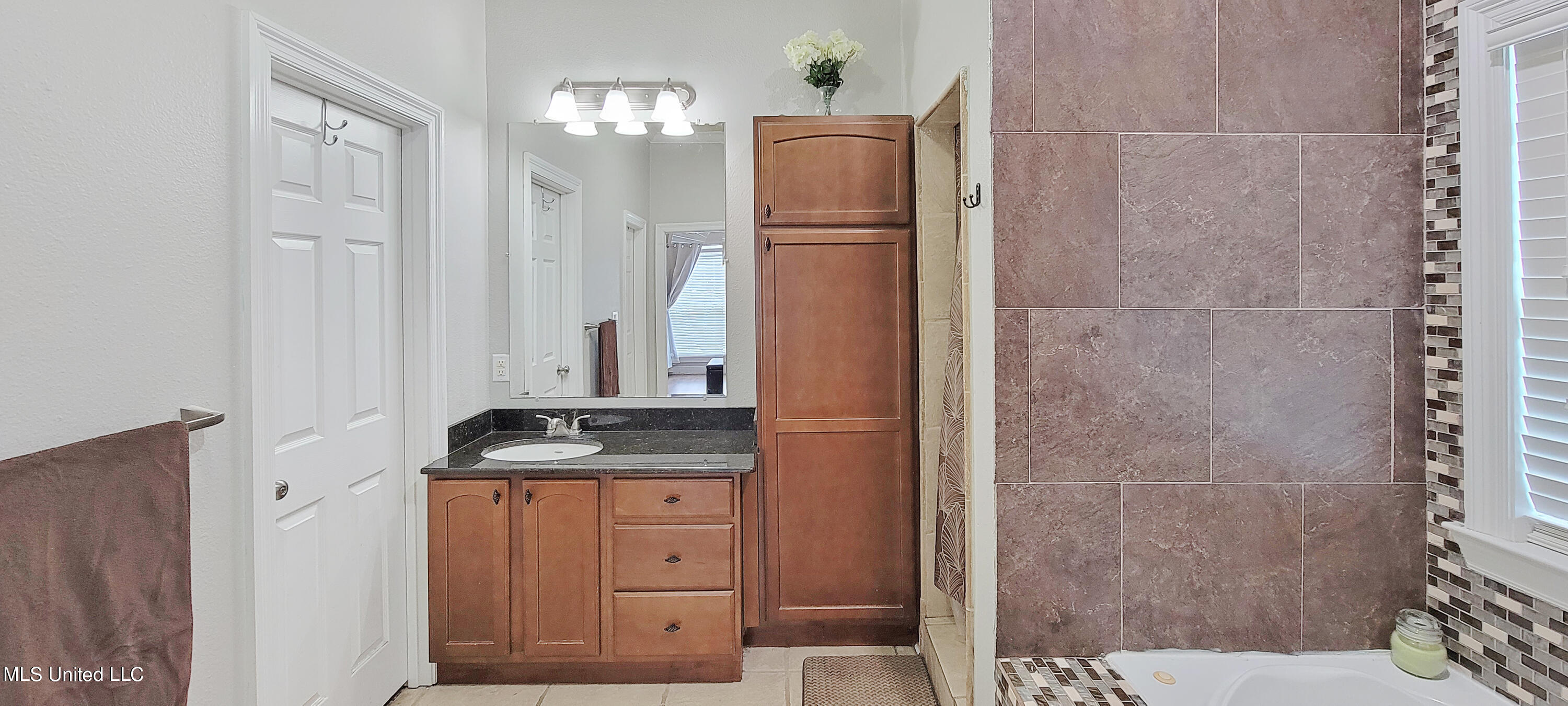 17095 Fenton Dedeaux Road Kiln, MS 39556 - Photo 18 of 23 Master Bath