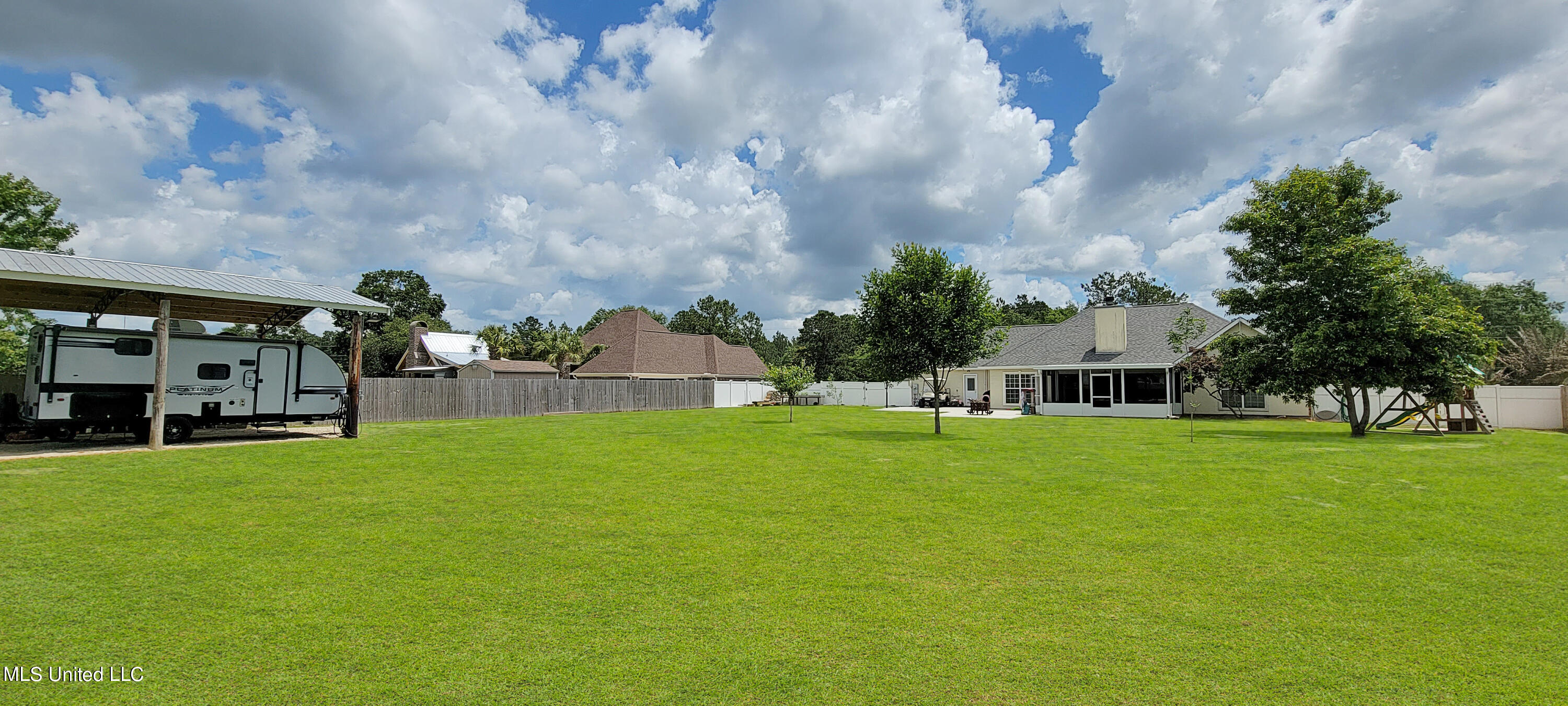 17095 Fenton Dedeaux Road Kiln, MS 39556 - Photo 7 of 23 Backyard