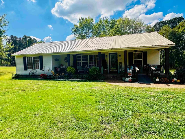 $247,900 | 4769 Pleasant Site Road, Selmer, TN 38375