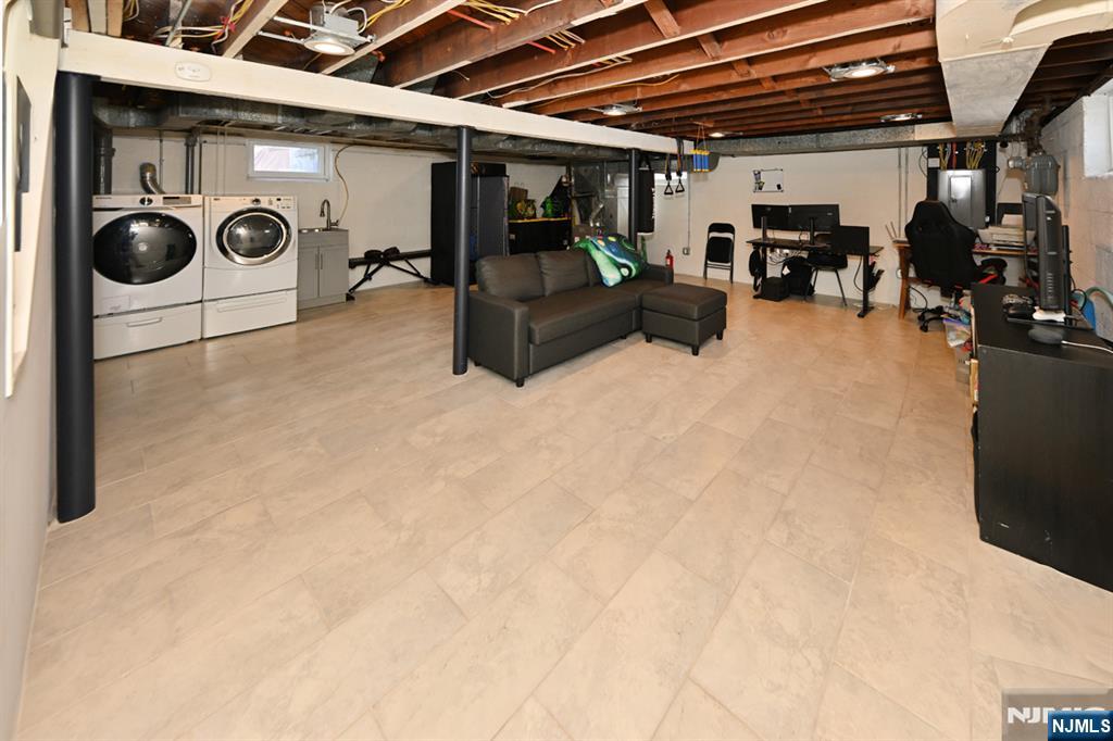 262 Spring Valley Avenue Hackensack, NJ 07601 - Photo 22 of 28