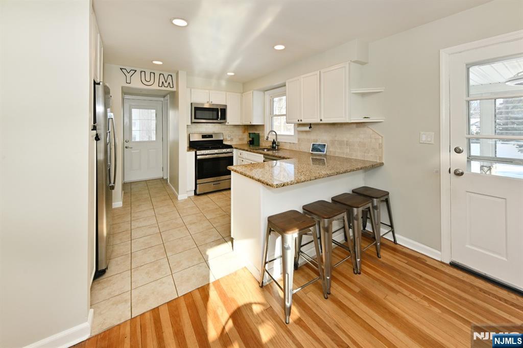 262 Spring Valley Avenue Hackensack, NJ 07601 - Photo 9 of 28