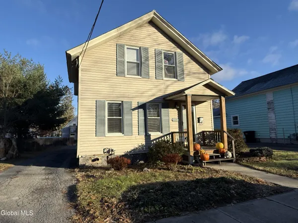 $1,500 | 30 Lexington Avenue, Unit 2, Glens Falls, NY 12801