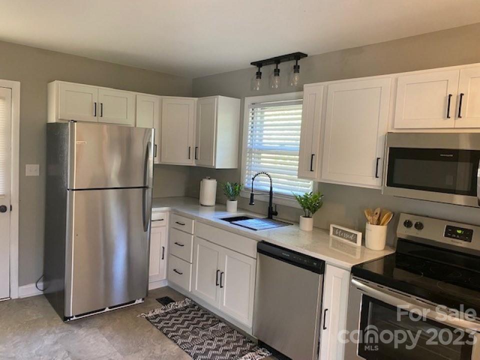 1307 Kings Road Shelby, NC 28150 - Photo 3 of 9 Gallery Image 3