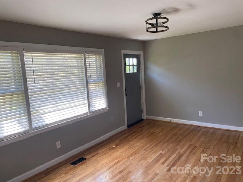 1307 Kings Road Shelby, NC 28150 - Photo 4 of 9 Gallery Image 4