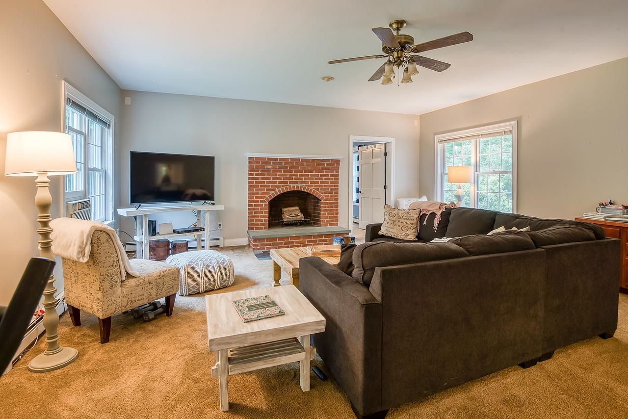 326 Forest Road Wolfeboro, NH 03894 - Photo 3 of 40 Gallery Image 3