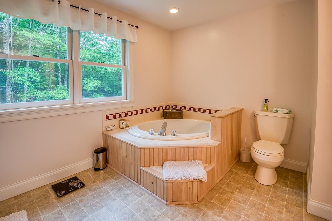 326 Forest Road Wolfeboro, NH 03894 - Photo 34 of 40 Gallery Image 34