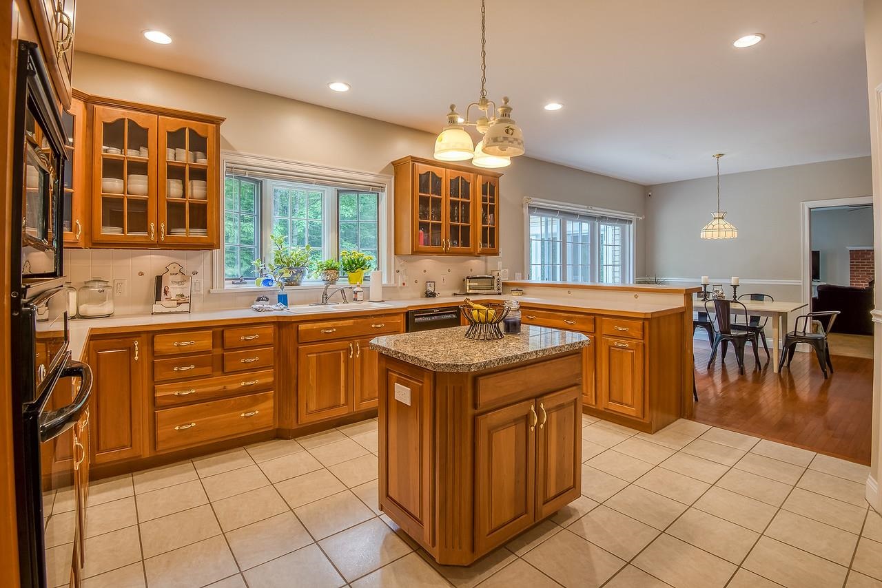 326 Forest Road Wolfeboro, NH 03894 - Photo 6 of 40 Gallery Image 6