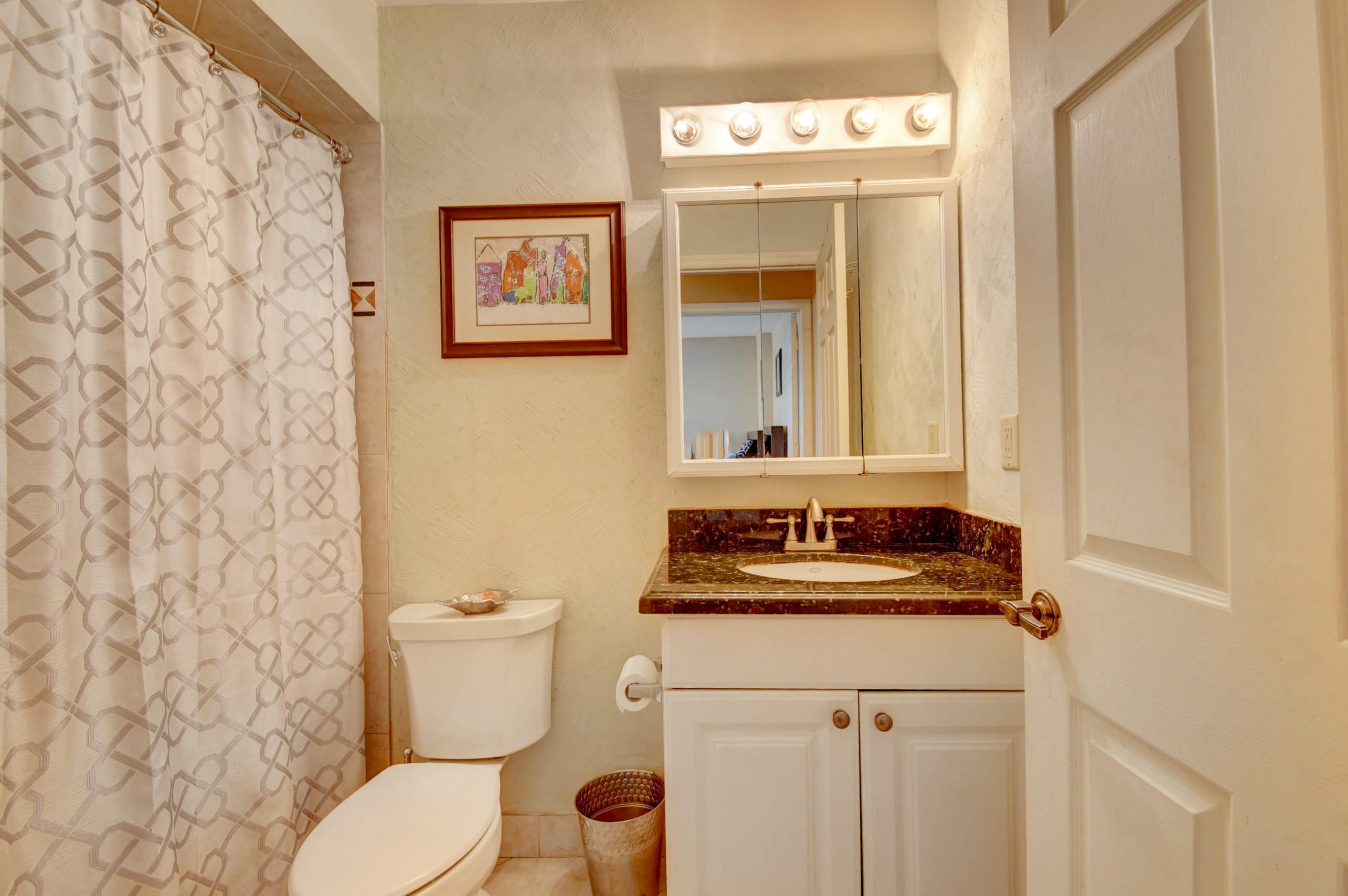 12491 Baywind Court Boca Raton, FL 33428 - Photo 59 of 63 Upstairs Bath with Tub
