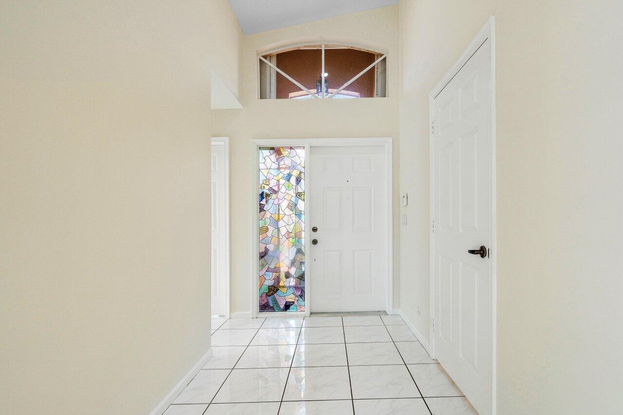 6673 Sun River Road Boynton Beach, FL 33437 - Photo 45 of 46 Foyer