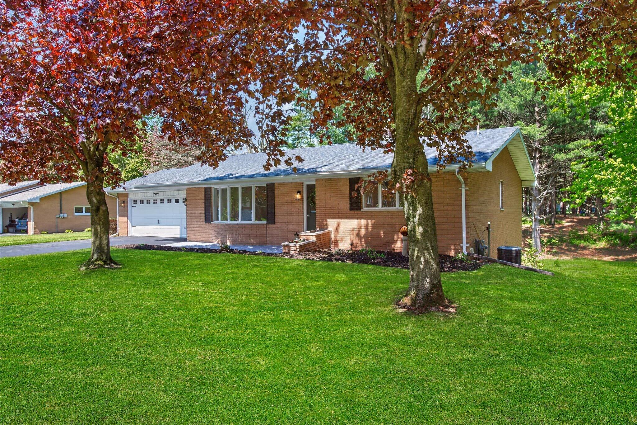 1339 West Marquette Woods Road St. Joseph, MI 49085 - Photo 2 of 36 02-2