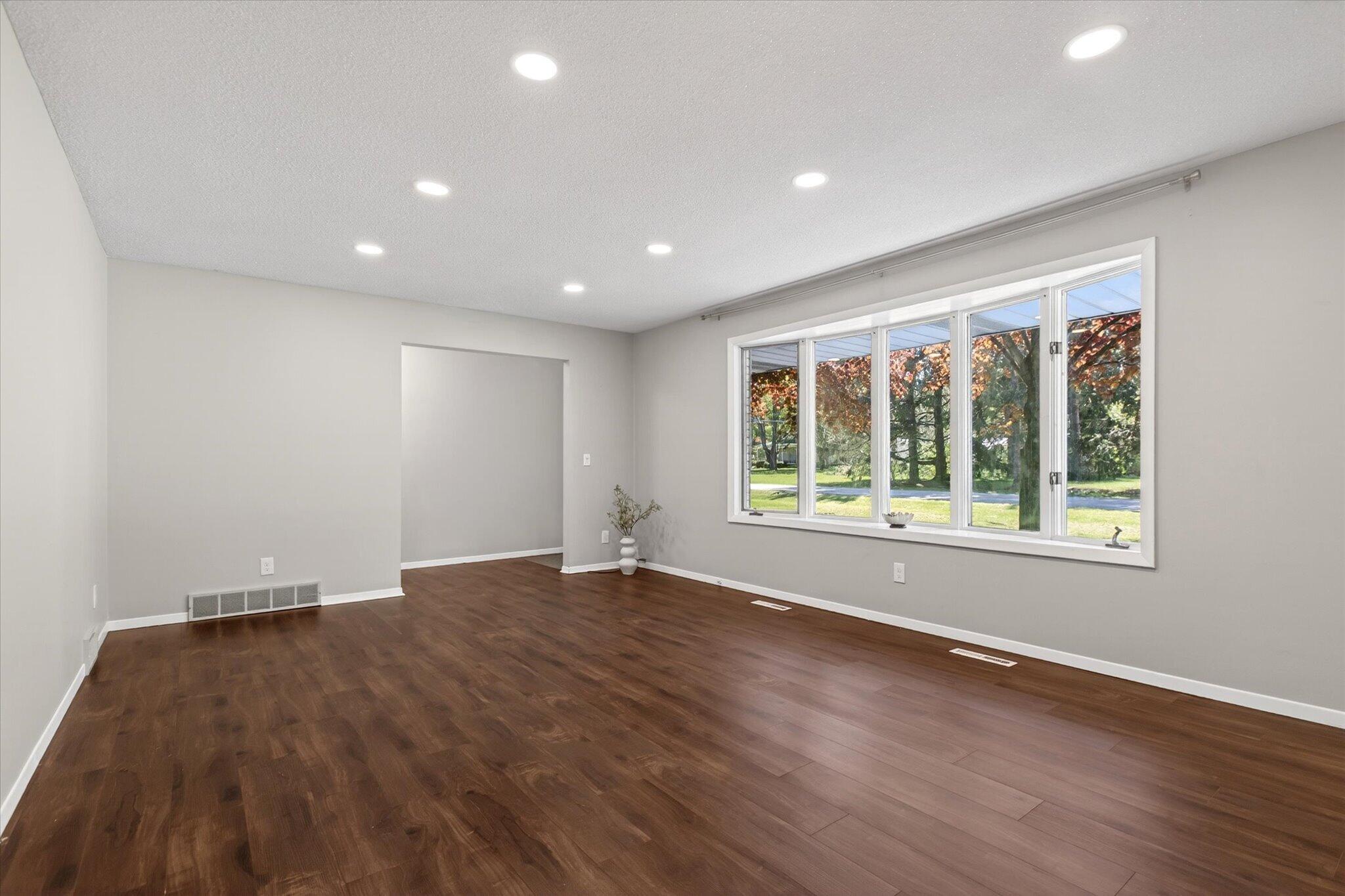 1339 West Marquette Woods Road St. Joseph, MI 49085 - Photo 5 of 36 03-4