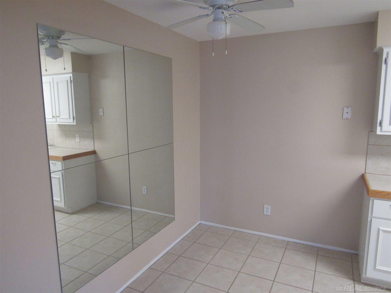 763 West Maple Road Clawson, MI 48017 - Photo 25 of 36 31261299-24.JPG