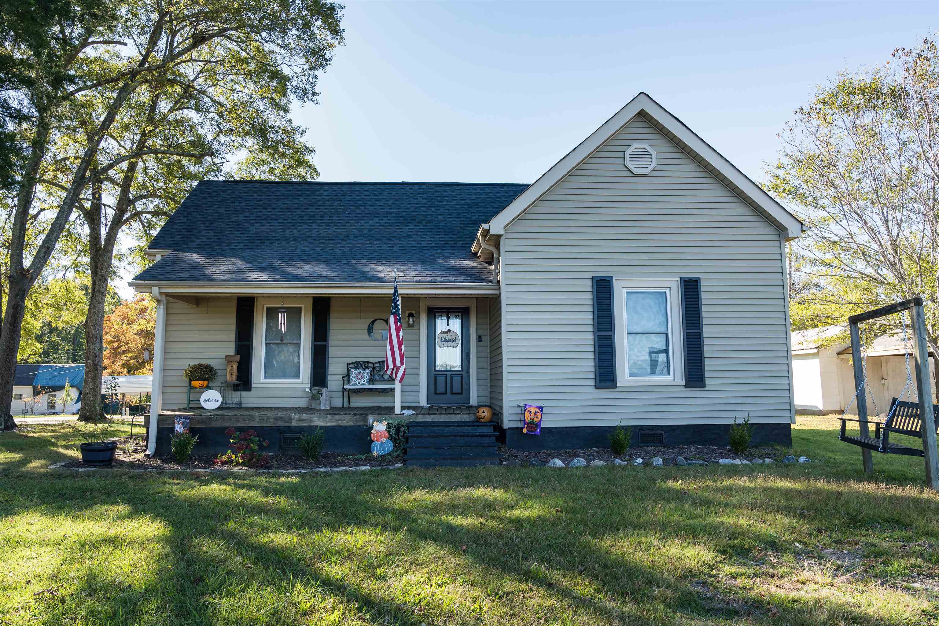 616 South Georgia Avenue Chesnee, SC 29323 - Photo 1 of 22