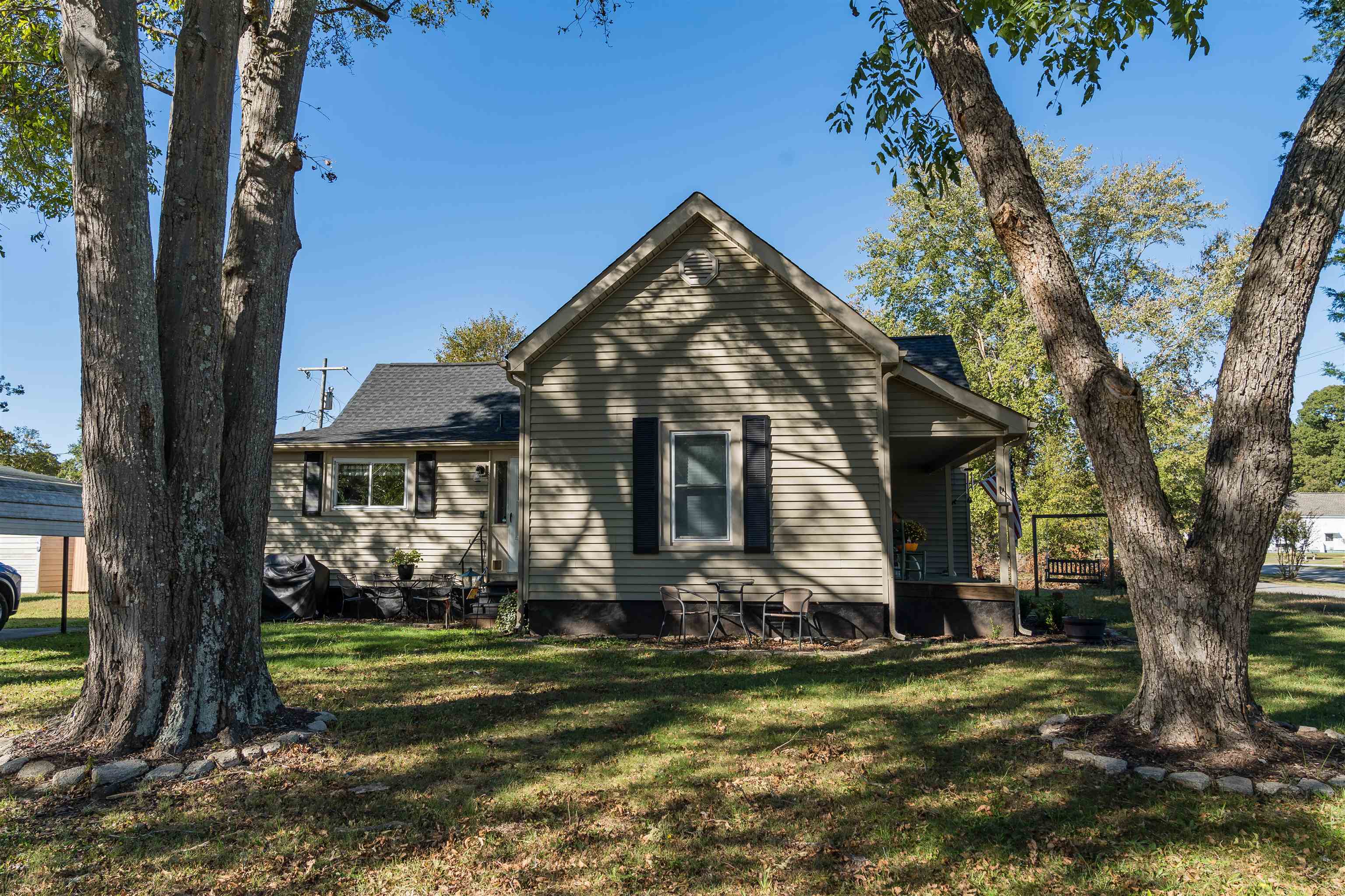 616 South Georgia Avenue Chesnee, SC 29323 - Photo 2 of 22