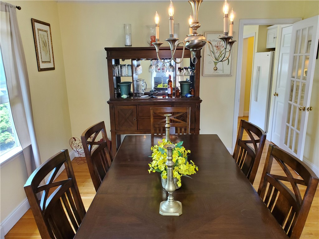 4 Key Court Newport, RI 02840 - Photo 13 of 49 Dining room to Kitchen/ family room