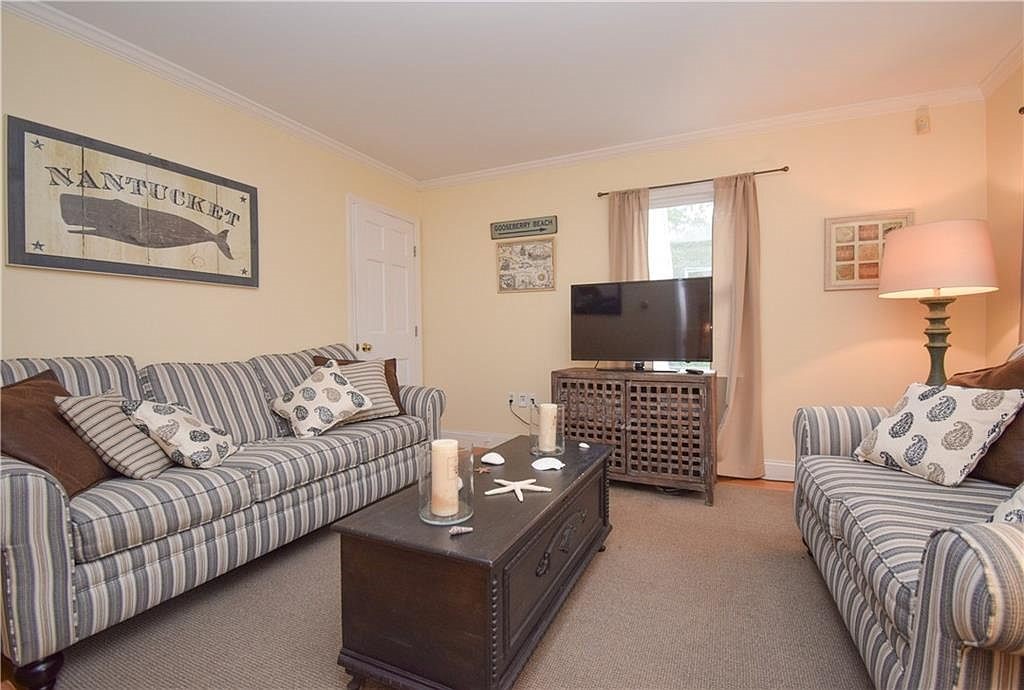 4 Key Court Newport, RI 02840 - Photo 24 of 49 Den w/pull out additional sleeping