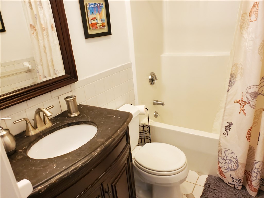 4 Key Court Newport, RI 02840 - Photo 39 of 49 Full Bath 2nd Floor