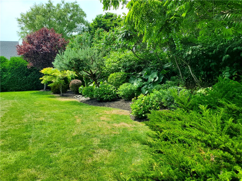 4 Key Court Newport, RI 02840 - Photo 48 of 49 Yard & gardens West View