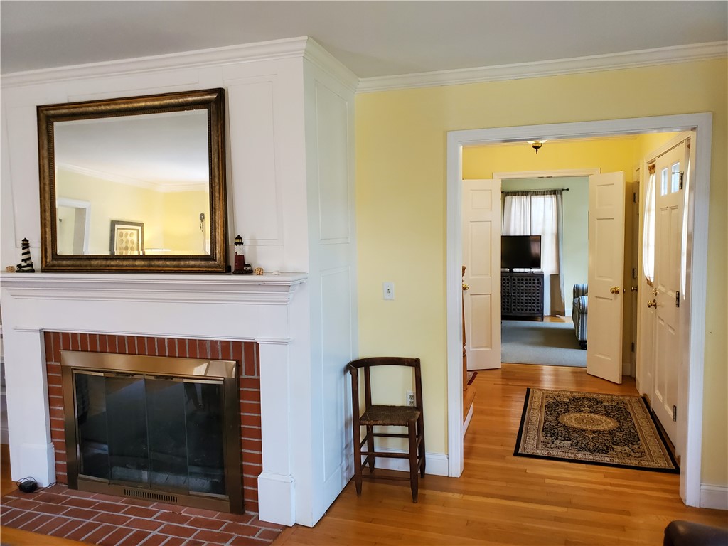 4 Key Court Newport, RI 02840 - Photo 10 of 49 Living Room view to Foyer and Den