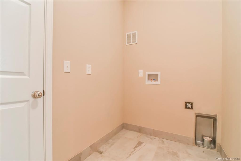 709 Enka Lake Road Candler, NC 28715 - Photo 10 of 16 Gallery Image 10