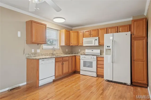 $229,900 | 11410 Essex Avenue, Maryland Heights, MO 63043