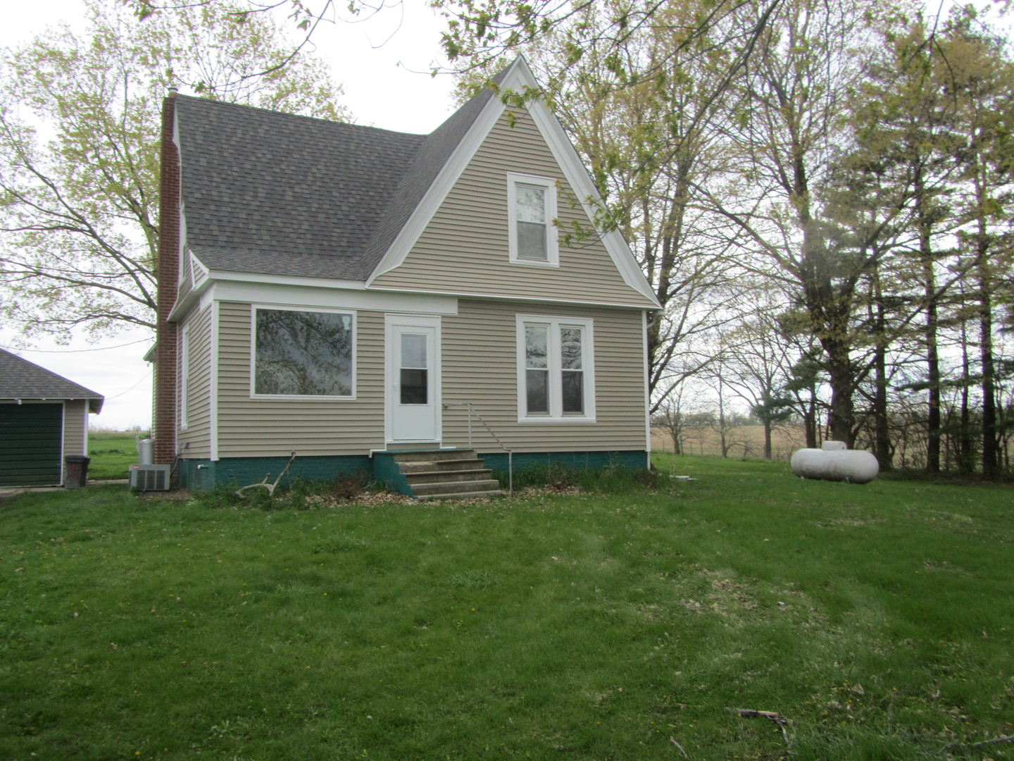 2745 Shaw Road Compton, IL 61318 - Photo 1 of 8