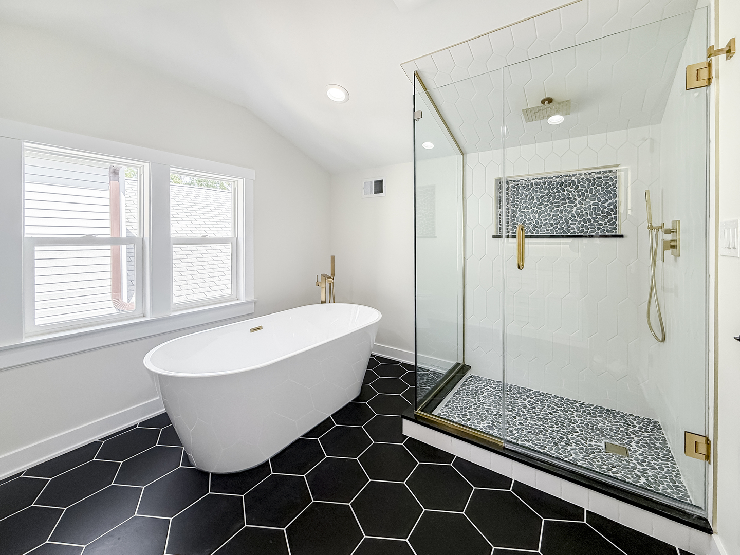 3128 Arthur Avenue Brookfield, IL 60513 - Photo 21 of 35 a spacious bathroom with a shower and a bathtub