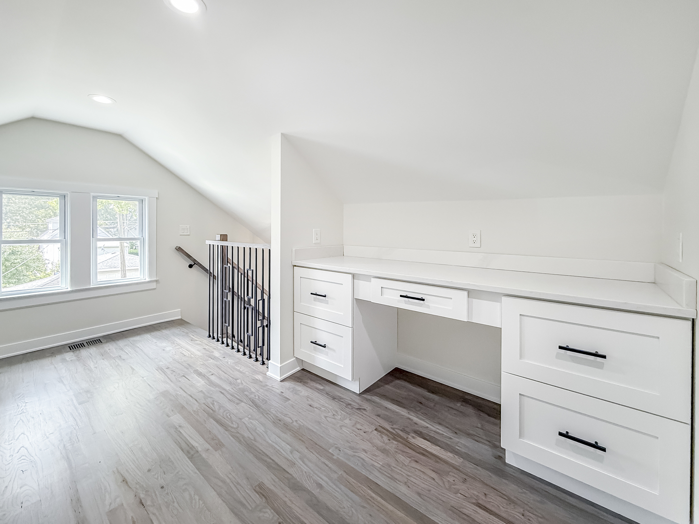 3128 Arthur Avenue Brookfield, IL 60513 - Photo 26 of 35 a view of a room with cabinet and mirrors