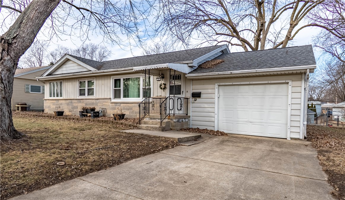 45 Ohio Drive Decatur, IL 62526 - Photo 2 of 12 Gallery Image 2