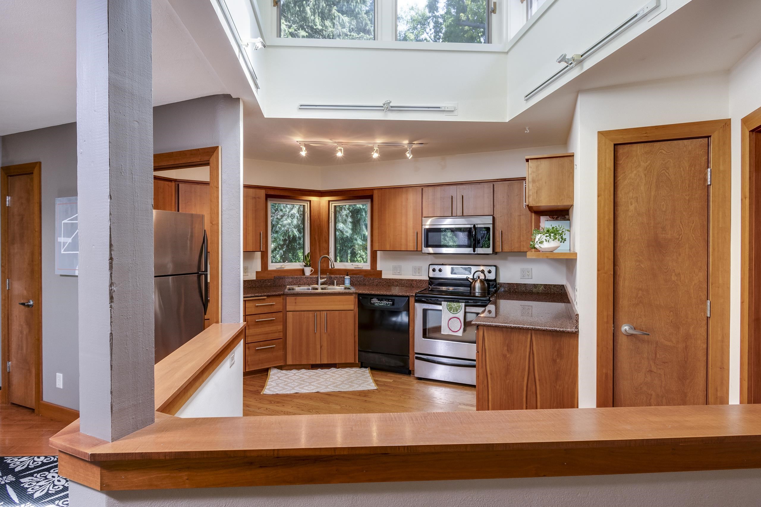 6002 Hammersley Road Madison, WI 53711 - Photo 11 of 65 Gallery Image 11