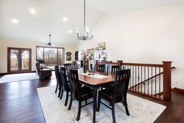 $825,000 | 17531 County 41 Boulevard, Red Wing, MN 55066