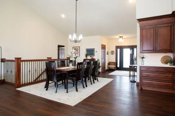 $825,000 | 17531 County 41 Boulevard, Red Wing, MN 55066