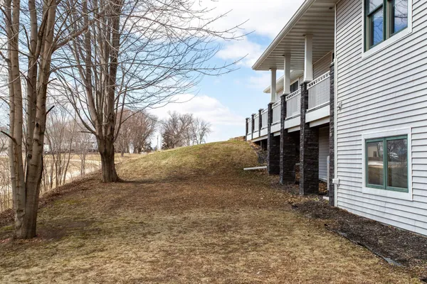 $825,000 | 17531 County 41 Boulevard, Red Wing, MN 55066