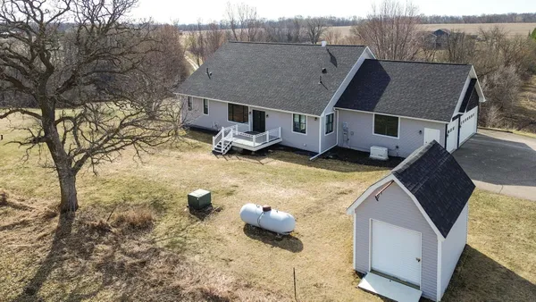 $825,000 | 17531 County 41 Boulevard, Red Wing, MN 55066