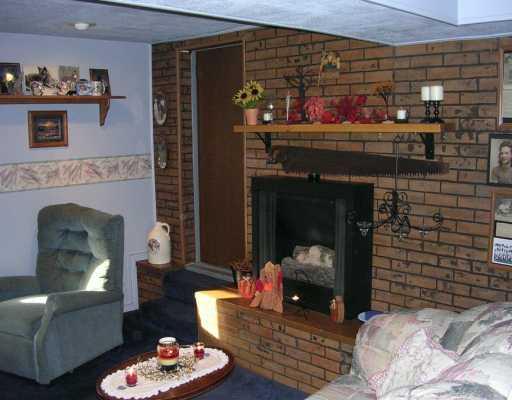 106 Dutchtown Road Butler, PA 16002 - Photo 6 of 8 Den/Family/Great Room.