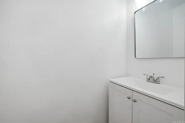 $345,000 | 1600 Osage Avenue, Schertz, TX 78154