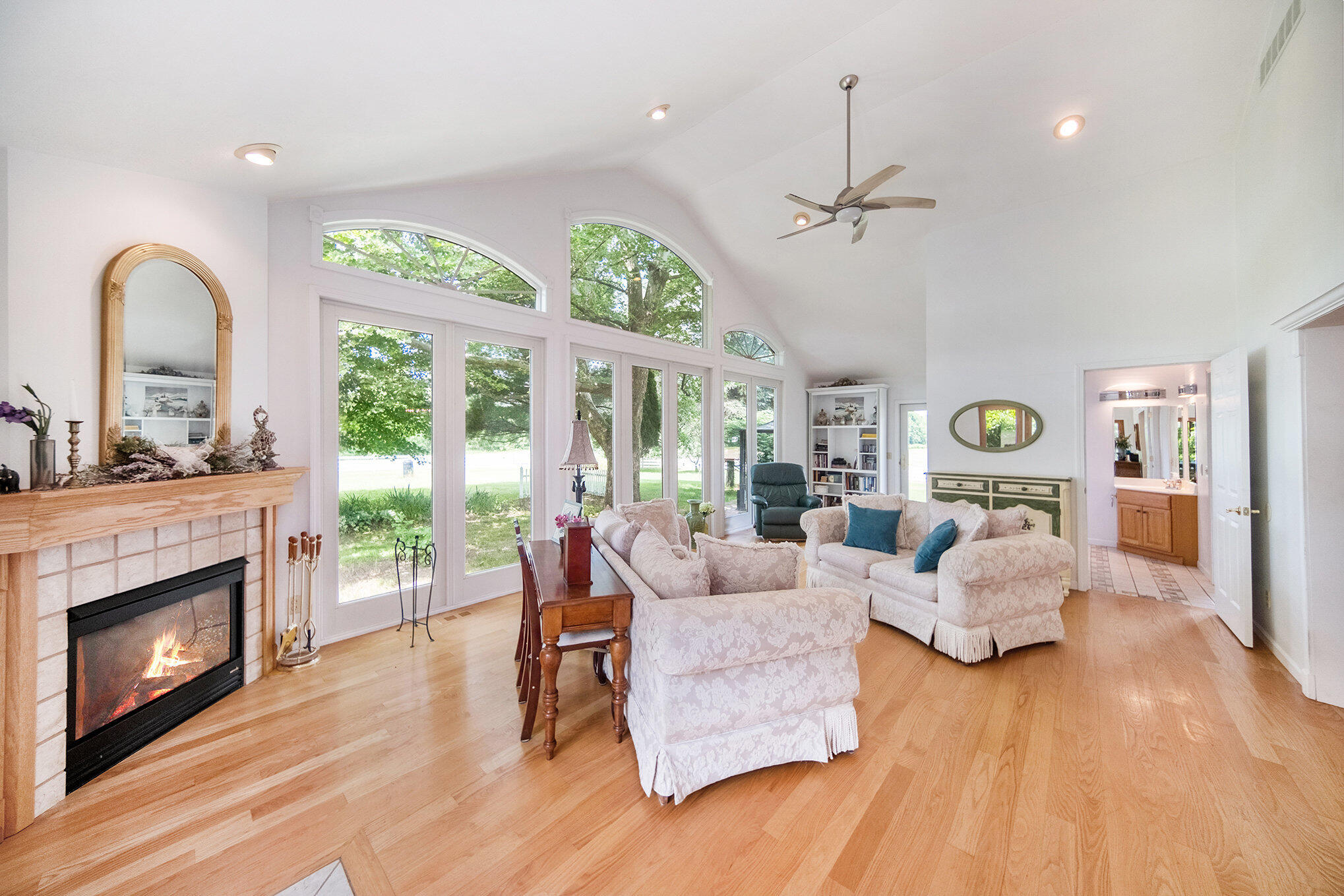 6990 Kennedy Road Munith, MI 49259 - Photo 3 of 43 Family Room
