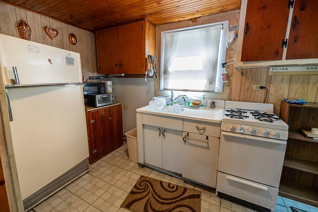 42 Tall Pines Road Hartland, ME 04943 - Photo 16 of 51 HY3A6403
