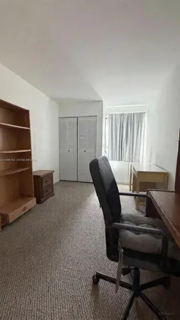 $3,000 | 221 West Park Drive, Unit 2023, Miami, FL 33172