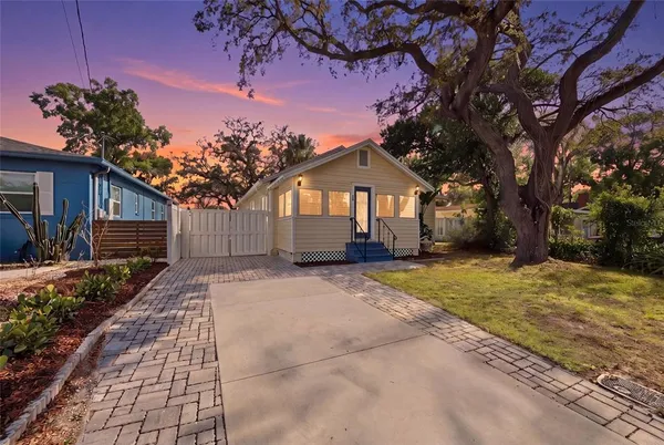 $329,000 | 106 West Crest Avenue, Tampa, FL 33603