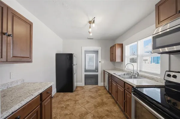 $329,000 | 106 West Crest Avenue, Tampa, FL 33603