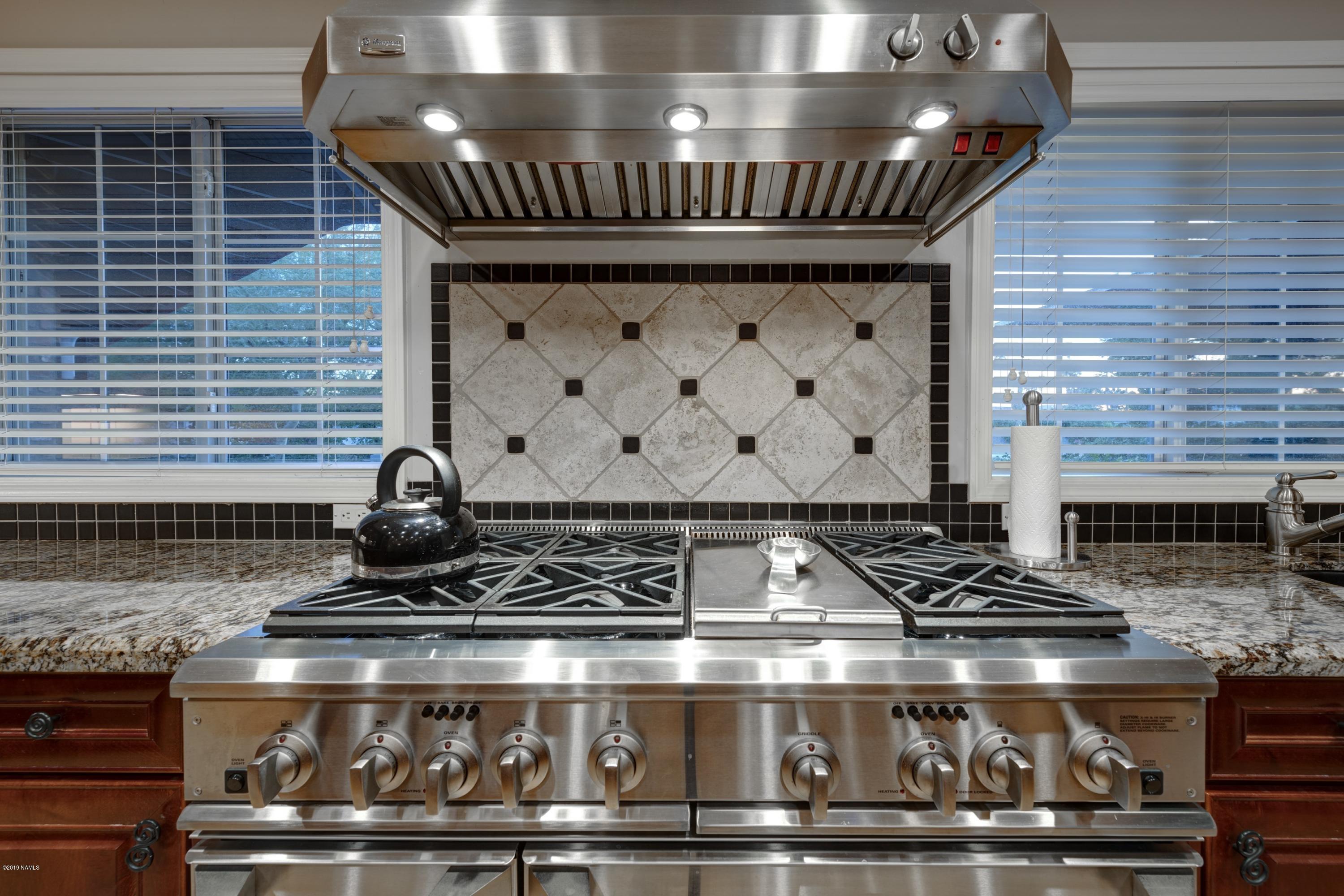 4610 East Cheery Lynn Road Phoenix, AZ 85018 - Photo 13 of 39 012_Chef's Cooking
