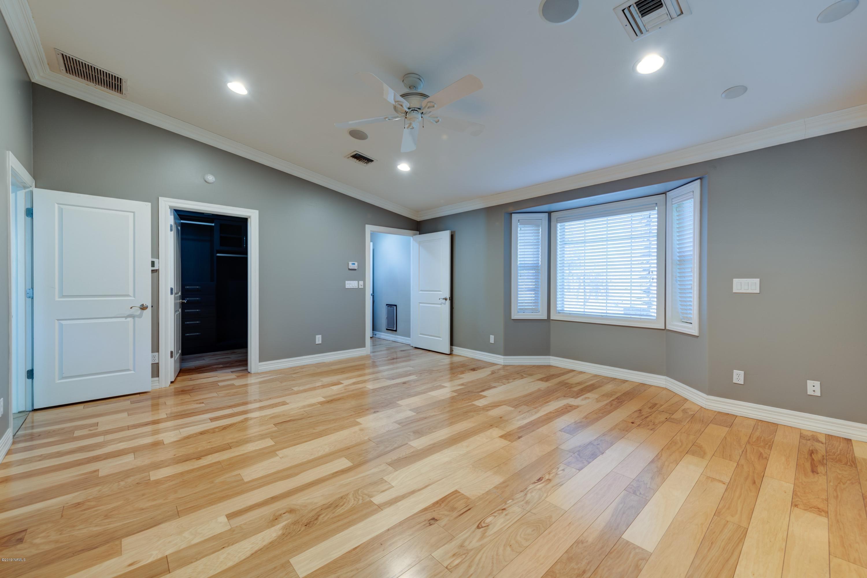 4610 East Cheery Lynn Road Phoenix, AZ 85018 - Photo 17 of 39 044_Master Suite III